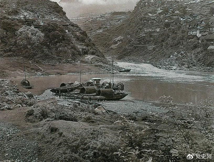1935年3月21日至22日，紅一方面軍四渡赤水的渡口之一——二郎灘渡口。